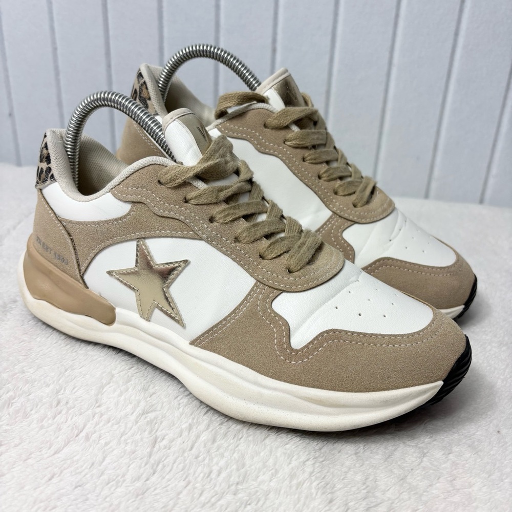 Vintage Havana Beige and White Star Sneakers size 8.5